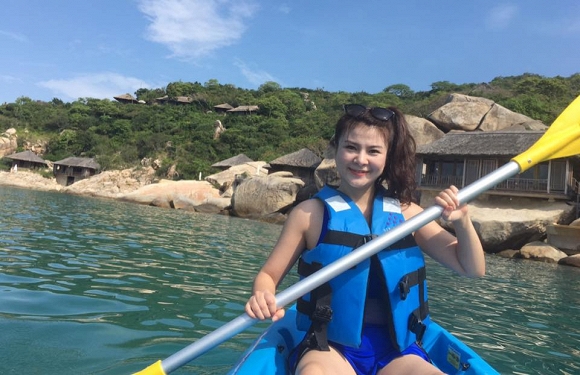 Nhan sắc xinh đẹp tuổi 44 và cuộc sống phơi phới của nữ diễn viên cong cớn nhất màn ảnh Việt-18