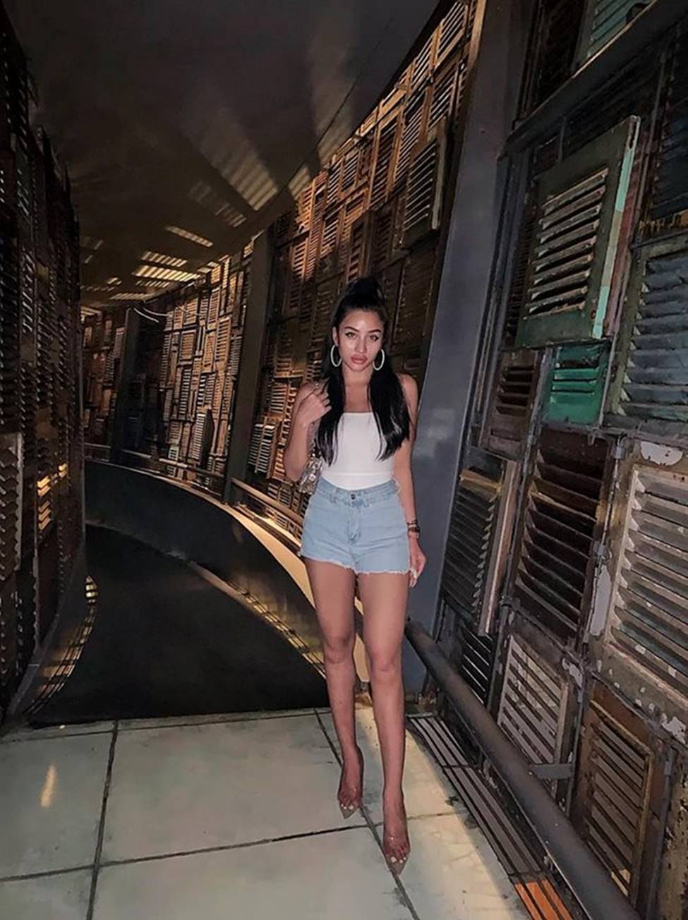 2 hot girl ăn chơi nhất Sài Thành: Sau ly hôn còn gợi cảm gấp bội-6