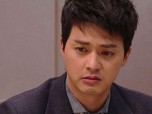 Chạy vạy cho vợ lên chức, 1 năm sau ngã ngửa với “chiếc sừng” trên đầu