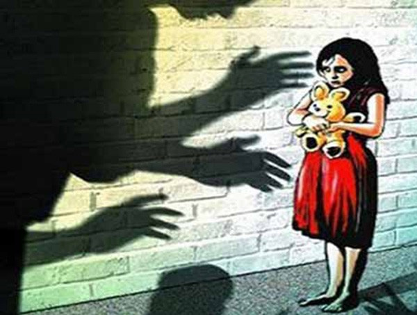 Bé gái 11 tuổi bị chính ông nội hãm hiếp suốt 1 năm mà không lên tiếng, đến khi được học giáo dục giới tính mới biết hành động đó là sai-1