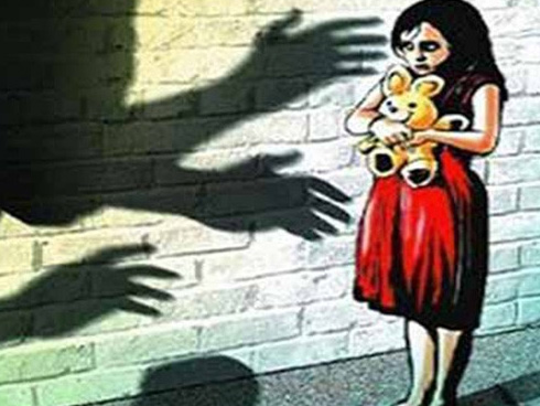 Nữ diễn viên ngủ cùng con trai đến năm 15 tuổi và bi kịch con gặp phải ở tuổi trưởng thành-5