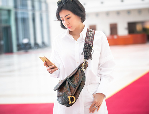 Đến hậu trường sự kiện, Thu Minh gây chú ý khi diện túi hiệu, thế giới chỉ có 3 chiếc