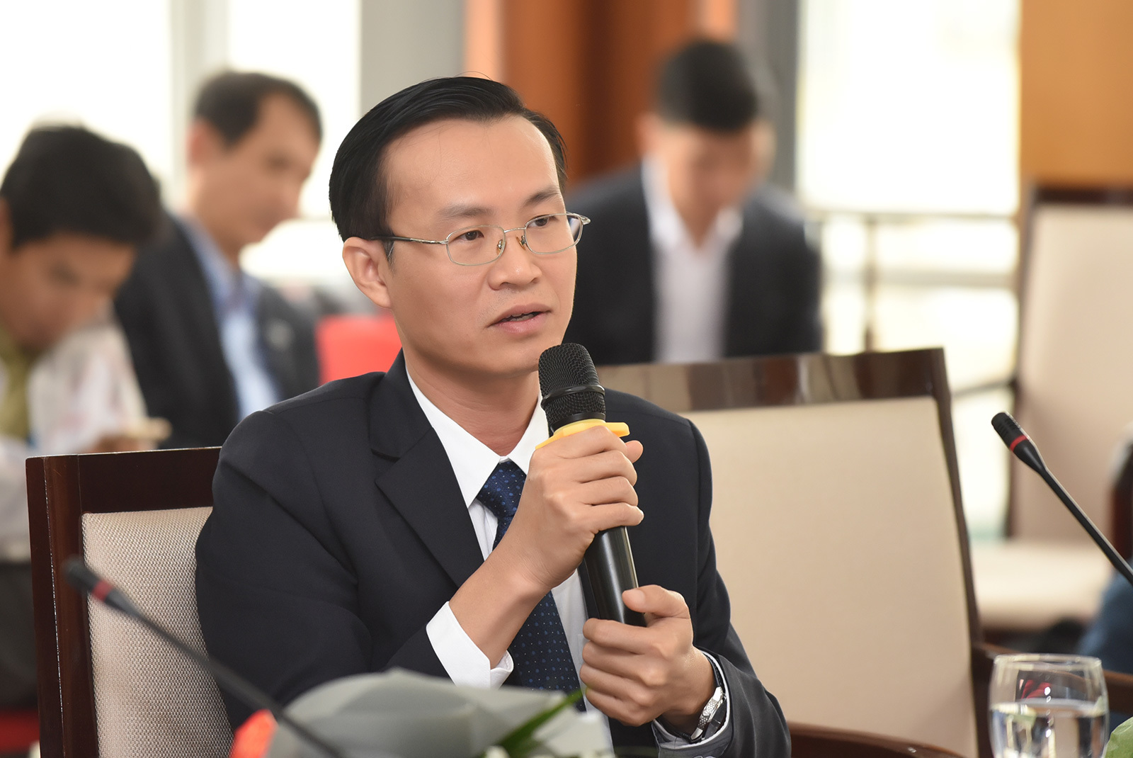 Dân khô vốn, tín dụng tiêu dùng được đà: Giải cách nào?-1