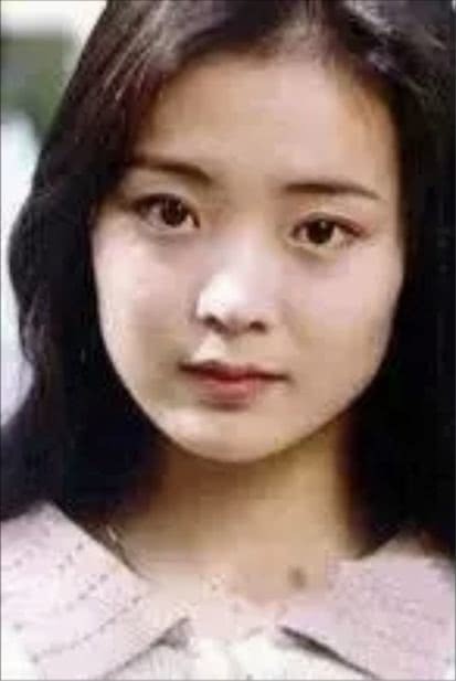 Vương Diễm: Từng nổi tiếng cùng Triệu Vy nhưng dừng lại ở đỉnh cao, giờ đây vì trả nợ cho chồng mà tái xuất-6