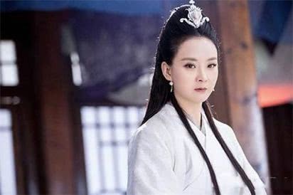 Vương Diễm: Từng nổi tiếng cùng Triệu Vy nhưng dừng lại ở đỉnh cao, giờ đây vì trả nợ cho chồng mà tái xuất-11