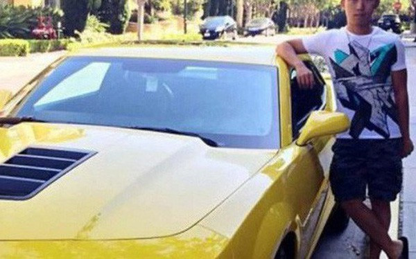 Cuộc sống quá khác biệt của giới con nhà giàu Trung Quốc dù cùng ngậm thìa vàng: Người một bữa ăn hết 5.000 USD, người không xe phải đi tàu điện ngầm-1