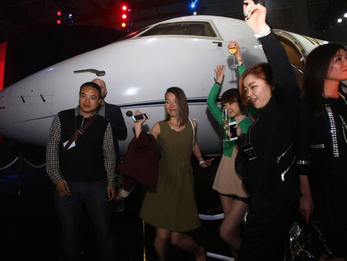 Rich kid Australia 15 tuổi mới biết bố mình là tỷ phú, cuộc sống ngập trong siêu xe, du thuyền và biệt thự-10