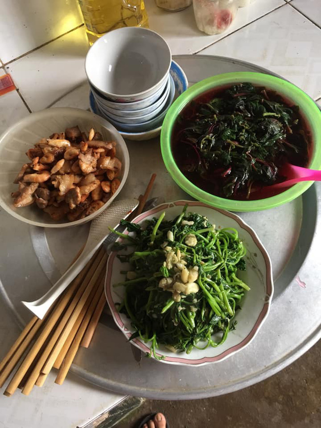 Dâu trẻ ở cữ với mộng chè: Chồng gửi 1 triệu/tuần tiền ăn mà toàn phải nhai rau, thèm thịt không được ăn vì đắt-1