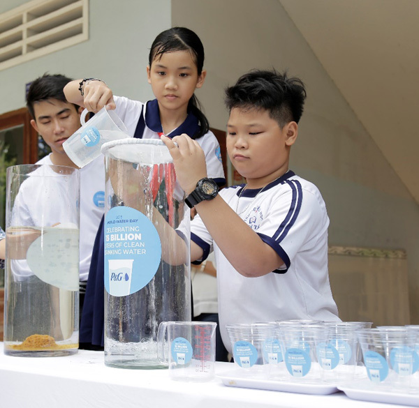 Ngày Nước Thế Giới: mang nước uống sạch đến với trẻ em-1