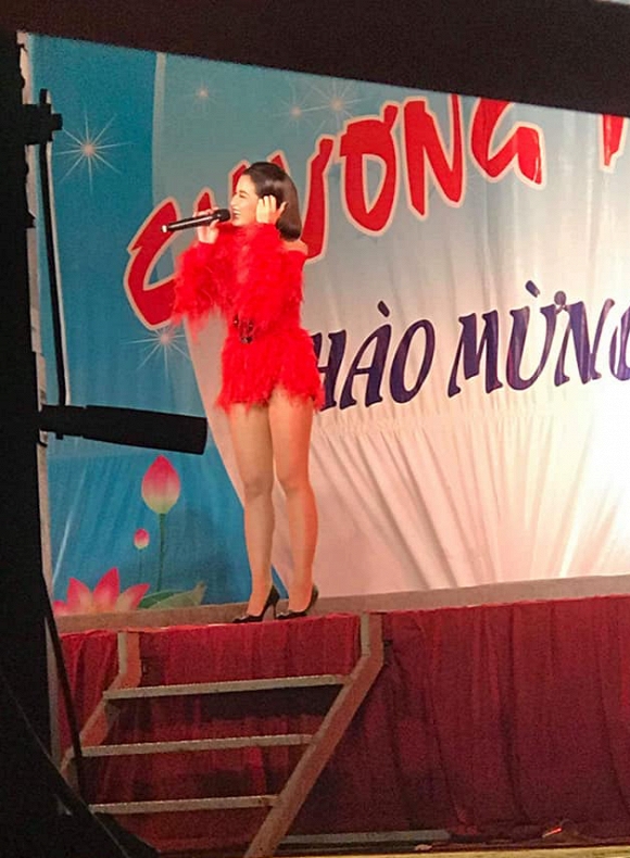 SAO MẶC XẤU: Đông Nhi, My Sói Thu Quỳnh lộ đùi ếch - Trương Hồ Phương Nga tái xuất quê mùa-1