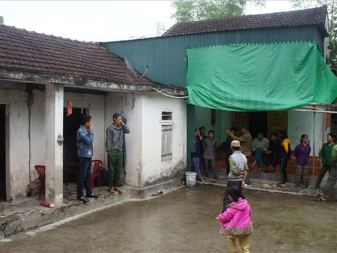 Nghẹt thở cuộc giải cứu thai phụ 37 tuần tuổi định nhảy cầu tự tử-4