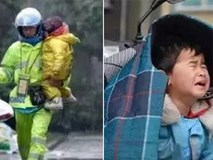 Loạt ảnh người bố đơn thân hàng ngày chở theo con gái đi ship đồ khiến cộng đồng mạng xúc động Loạt ảnh người bố đơn thân hàng ngày chở theo con gái đi ship đồ khiến cộng đồng mạng xúc động