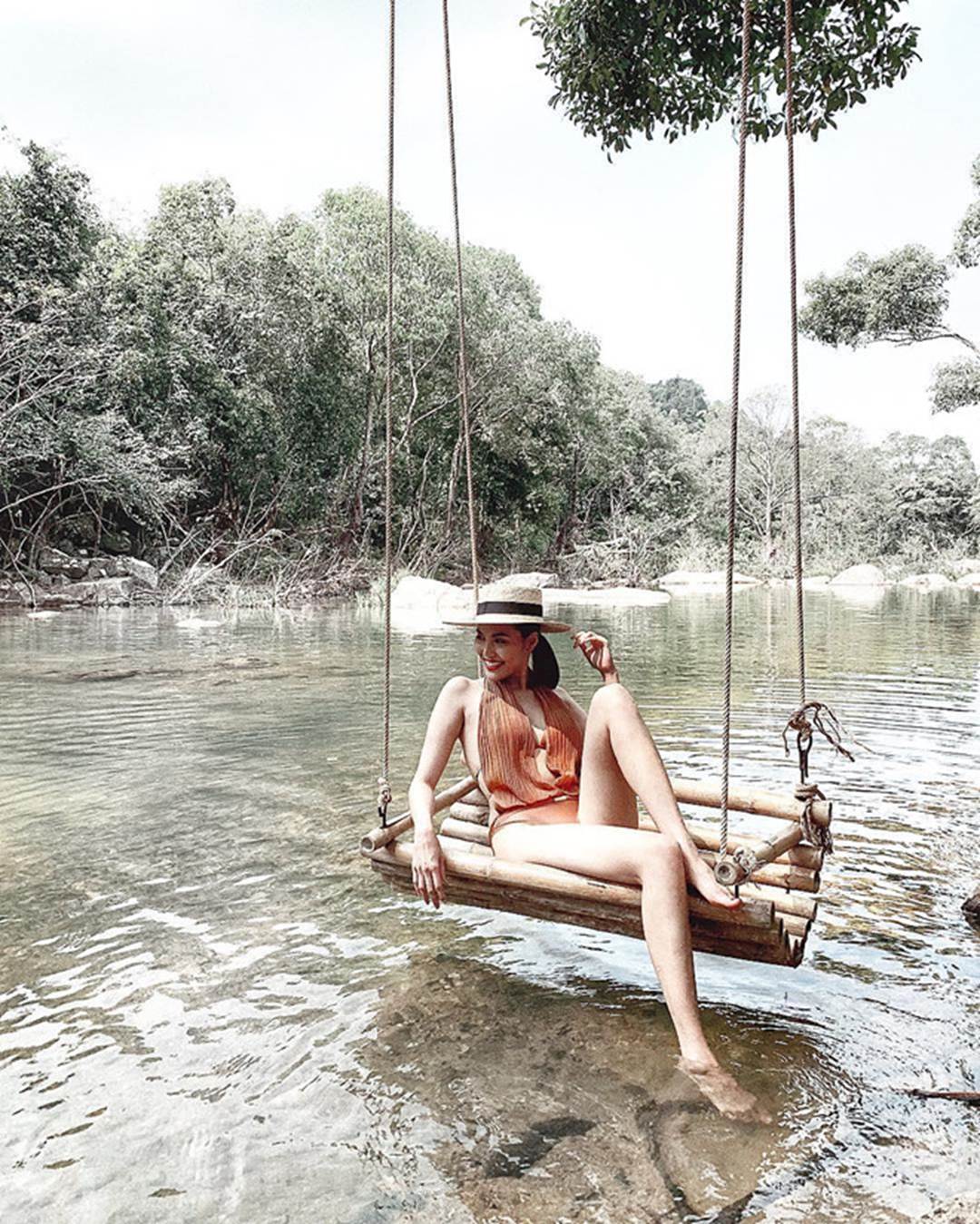 Lan Khuê sống xa hoa bên chồng giàu, du lịch sang chảnh, diện đồ hiệu-1