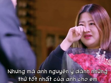 Couple đũa lệch Trung Quốc: Gặp nhau khi chỉ có 3,5 triệu đồng, bên nhau qua khó khăn và lời cầu hôn cảm động