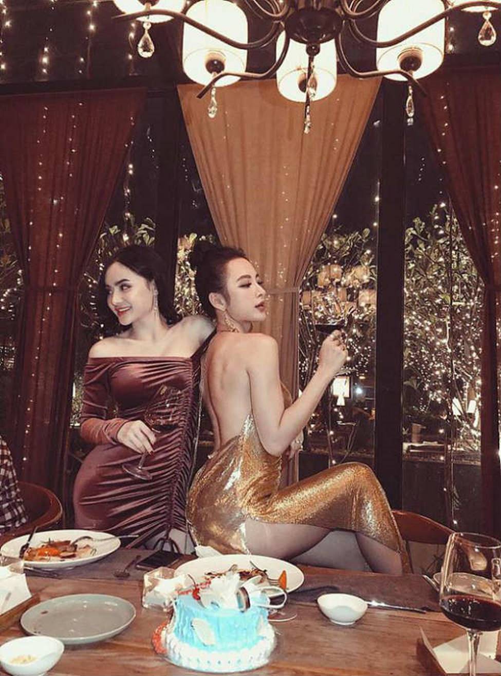 Chị em Angela Phương Trinh với gu mặc gây chú ý-5