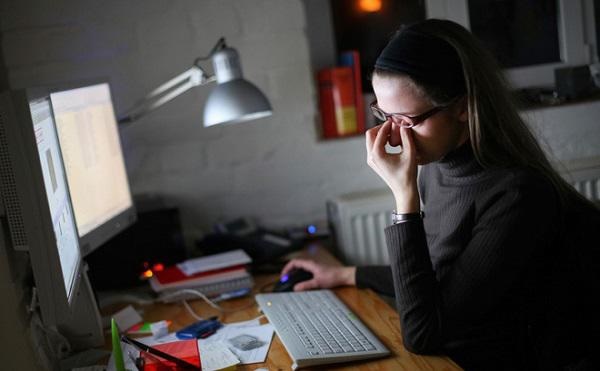 Cậu bé bị thủng dạ dày, khi biết nguyên nhân nhiều người phải giật mình xem lại cách chăm con-2