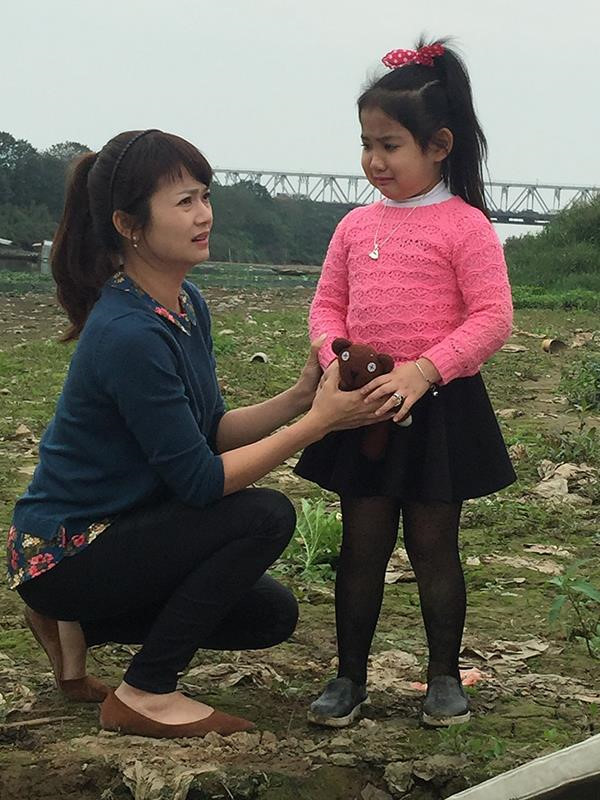 Vẻ xinh xắn của sao nhí bị ghét trong Những cô gái trong thành phố-3