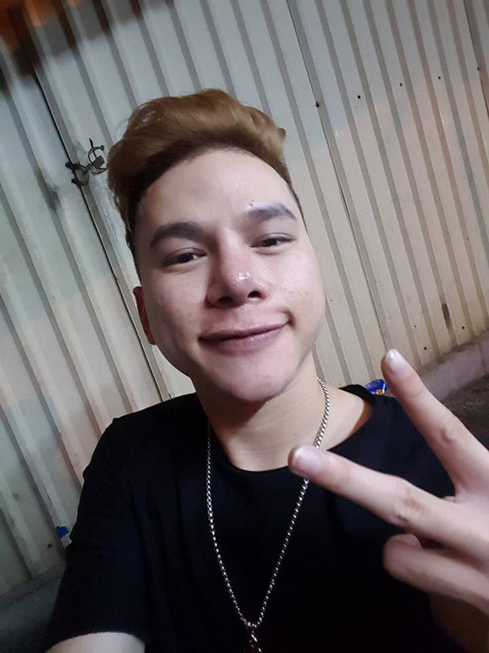 Sao Vbiz và những lần lộ diện với gương mặt lạ lẫm: Cằm nhọn hoắt, mũi sưng phồng khiến fan tá hoả-17