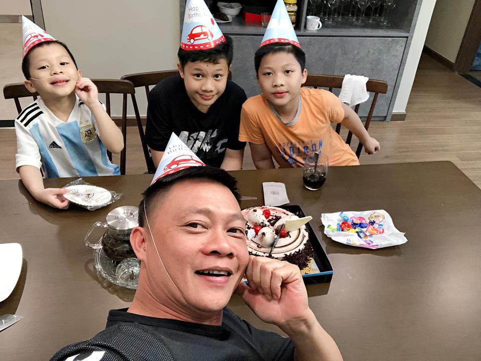 Nhà có 3 cậu con trai, đây là cách xử lý xung đột công bằng nhưng không kém phần hài hước của BTV Quang Minh-4