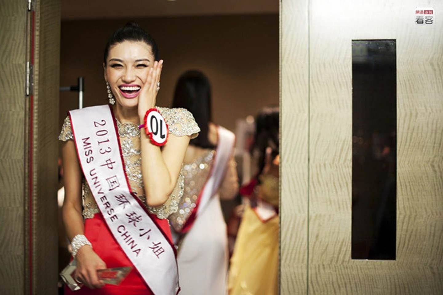 Hoa hậu xấu nhất lịch sử Trung Quốc đẹp rực rỡ 6 năm sau đăng quang-3
