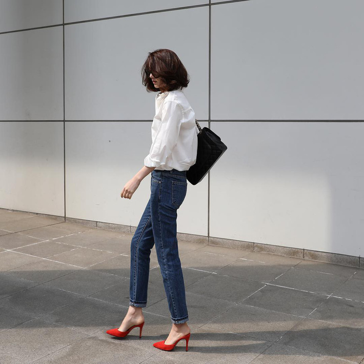 Lên đồ chuẩn như công sở Hàn với 15 gợi ý từ street style tuần này-10