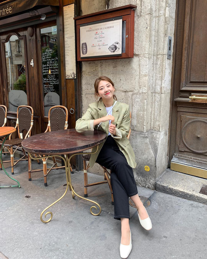 Lên đồ chuẩn như công sở Hàn với 15 gợi ý từ street style tuần này-6