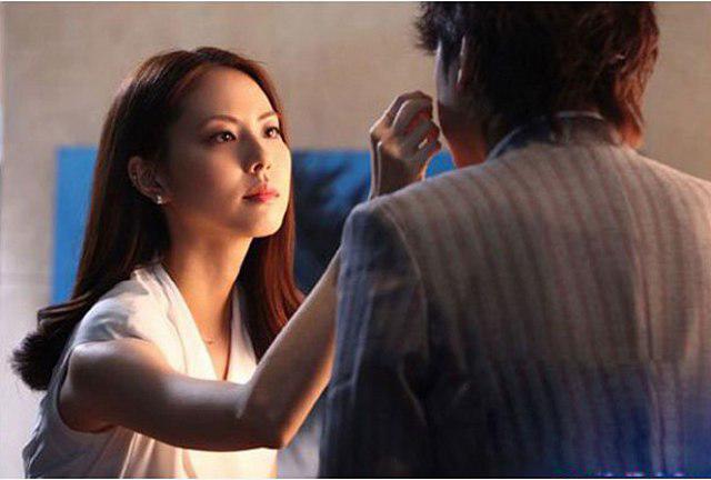 Chồng đột ngột thắt ống dẫn tinh, cuộc gặp vô tình trong viện hé lộ bí mật suốt 5 năm-1