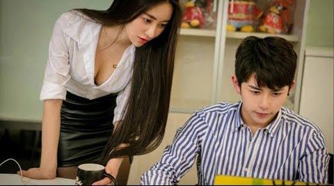 Đánh mất mình vì chiếc váy ngắn của nữ đồng nghiệp-1