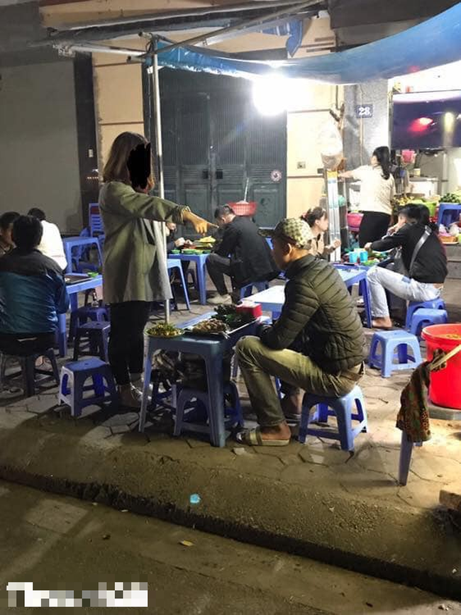 Được người yêu dẫn đi ăn quán ốc vỉa hè, cô gái nhất quyết bỏ về, dân mạng bảo: Lần sau nhớ gọi, tôi chén hết cho!-1