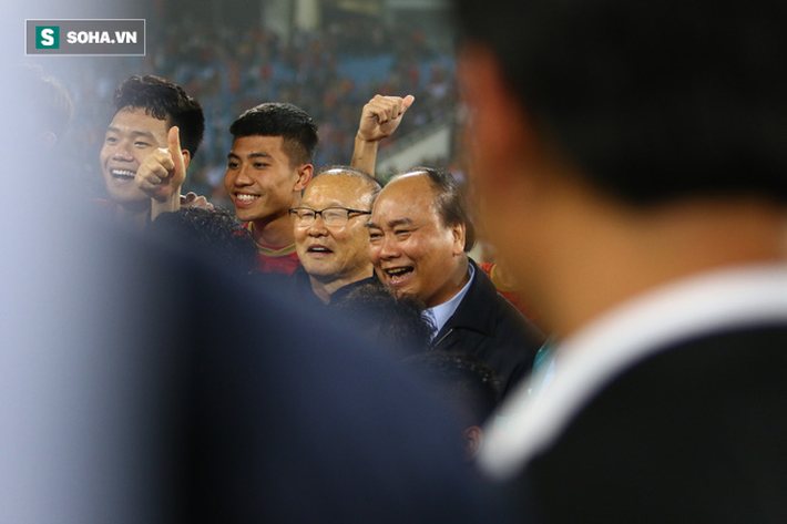 Những khoảnh khắc đầy xúc động trong ngày Việt Nam bước qua Thái Lan, lên đỉnh Đông Nam Á-2