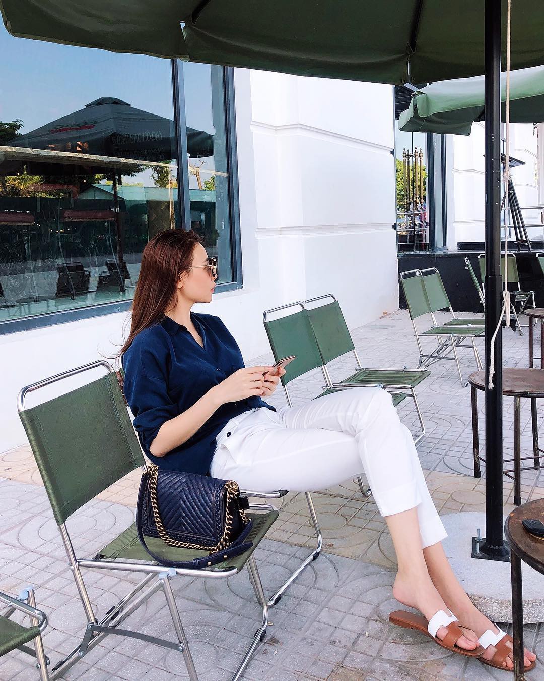 Đàm Thu Trang thường diện quanh 3 combo đơn giản này, nhưng vẻ thanh lịch và thời thượng của cô thì khó ai có thể phủ nhận-5