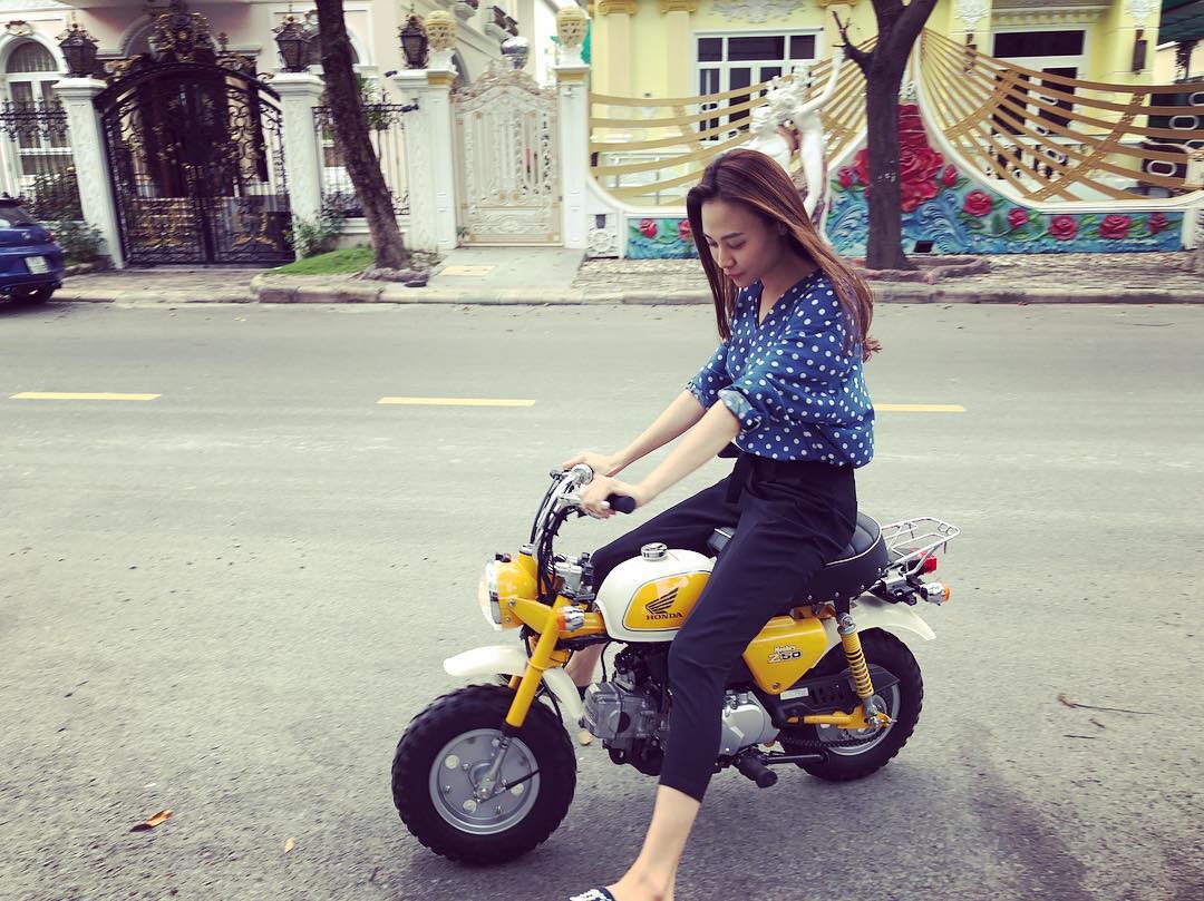 Đàm Thu Trang thường diện quanh 3 combo đơn giản này, nhưng vẻ thanh lịch và thời thượng của cô thì khó ai có thể phủ nhận-8