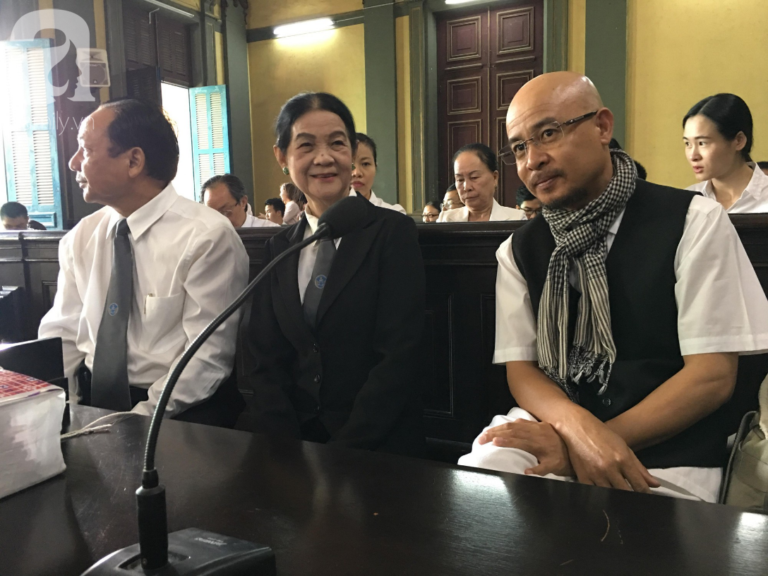 Xét xử vụ ly hôn nghìn tỷ: Bà Thảo hỏi ngược ông Vũ có chuyển tiền cho bà không mà đòi chia 2.102 tỷ đồng?-15