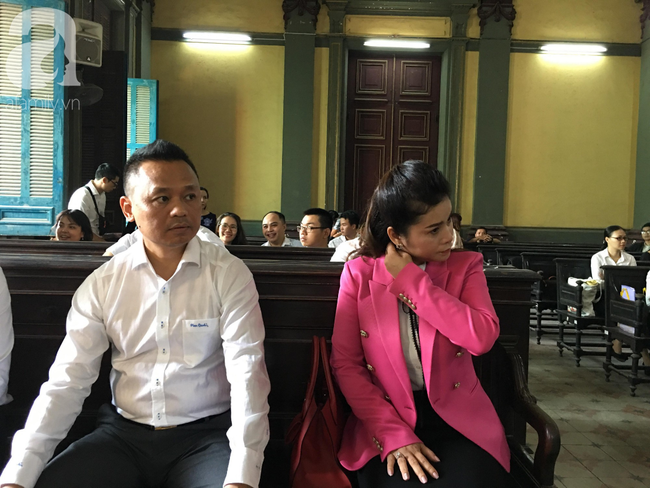 Xét xử vụ ly hôn nghìn tỷ: Bà Thảo hỏi ngược ông Vũ có chuyển tiền cho bà không mà đòi chia 2.102 tỷ đồng?-14