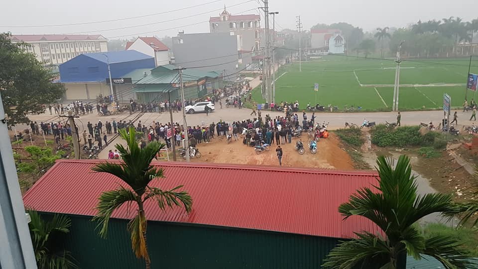 Ô tô khách tông kinh hoàng vào đoàn xe đưa tang, 7 người chết, nhiều người bị thương nặng-2