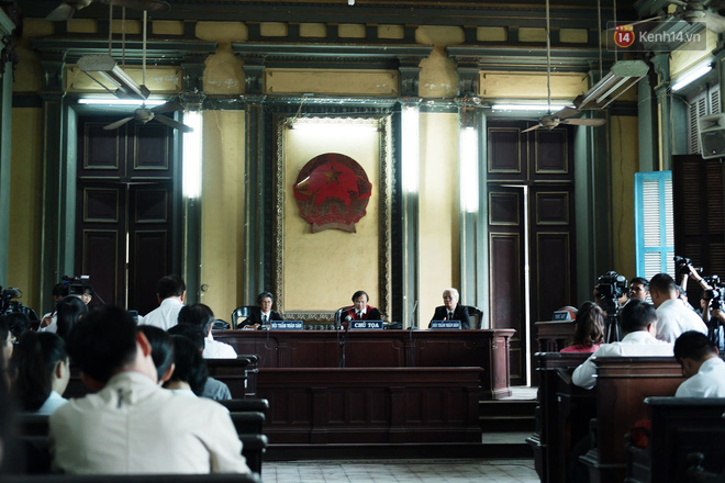 Xét xử vụ ly hôn nghìn tỷ: Bà Thảo hỏi ngược ông Vũ có chuyển tiền cho bà không mà đòi chia 2.102 tỷ đồng?-10