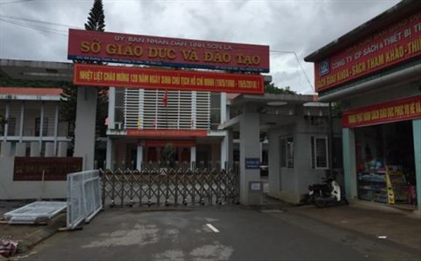 Lộ gia thế của thí sinh được sửa bài thi-1