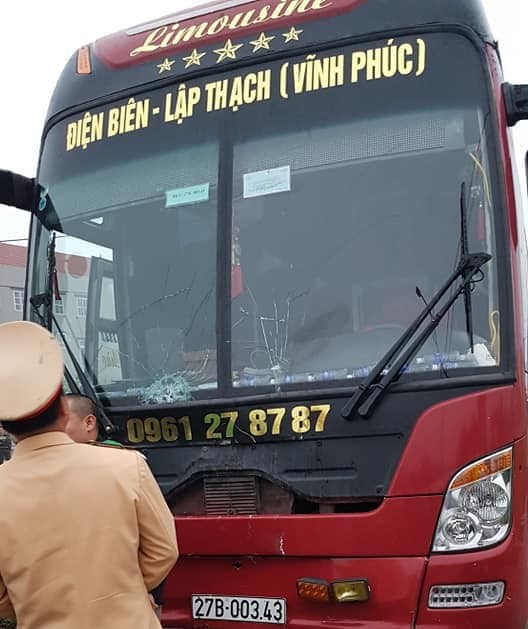 Vụ xe khách lao vào đoàn người đưa tang: Đã có 7 người tử vong, tài xế đã trình diện-1