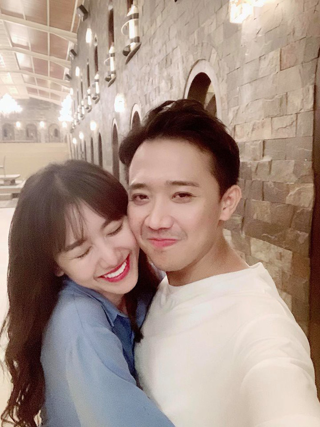 Trấn Thành đăng ảnh thân mật bên gái đẹp nhưng phải đặc biệt thêm câu này để tránh vợ ghen-3