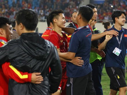 Cựu cầu thủ Quốc Vượng: Chơi như tối qua, Việt Nam 