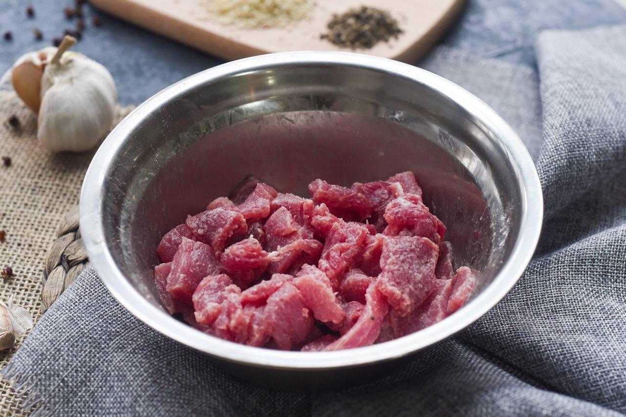 Ướp thịt bò, cho đường hay muối trước? Nhiều người làm sai nên thịt mất ngon-2