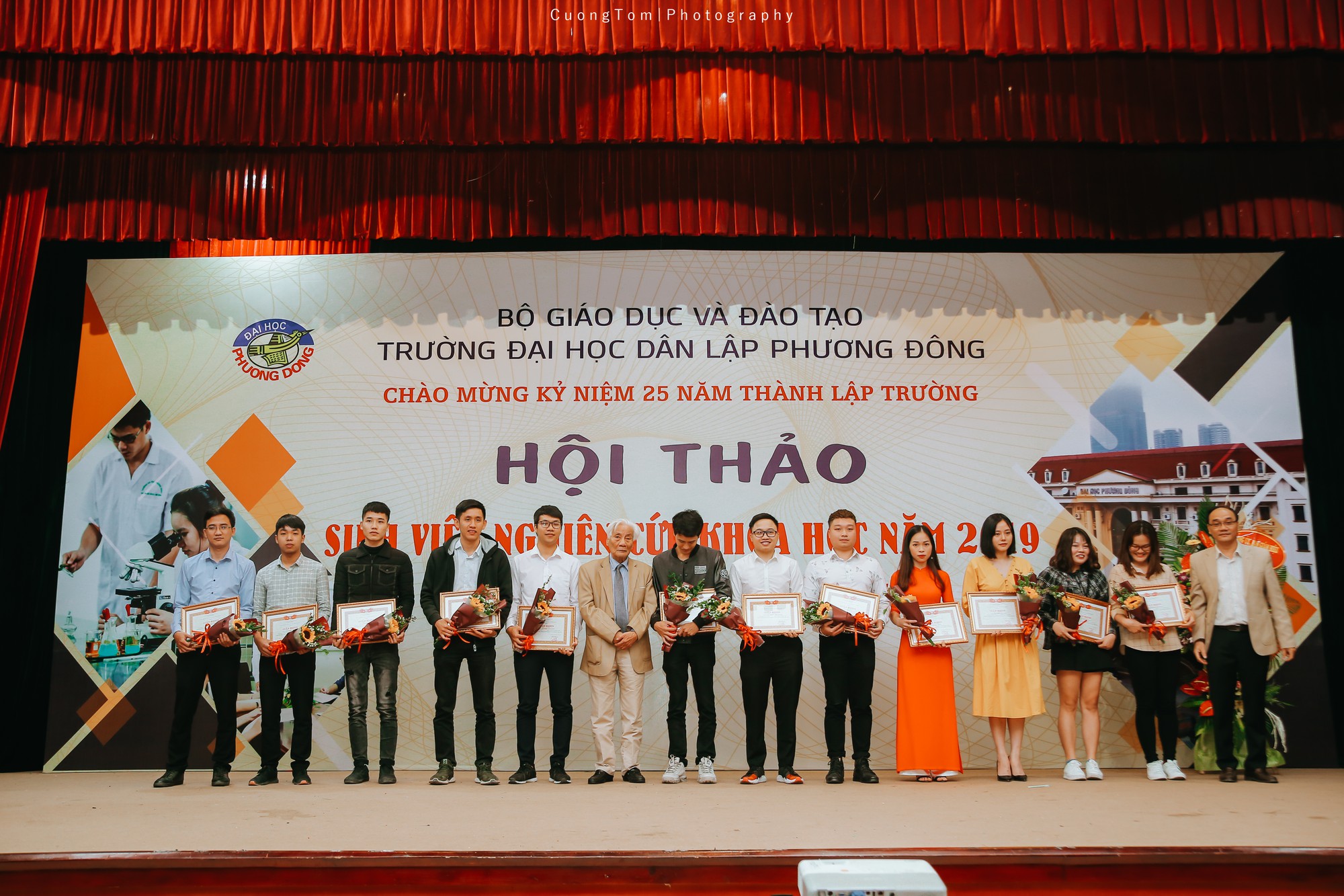 Từng bỏ học vì mất phương hướng, cô bạn trở thành sinh viên xuất sắc khoa ngoại ngữ nhờ chinh phục được kỹ năng này trong Tiếng Anh-4