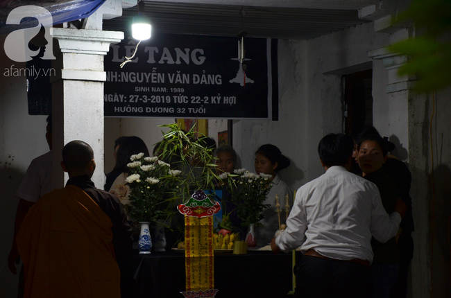 Ám ảnh vụ ô tô khách đâm đoàn người đưa tang, mẹ già mất con trai gào khóc: Nếu về gặp nó, tôi sẽ chết theo-6