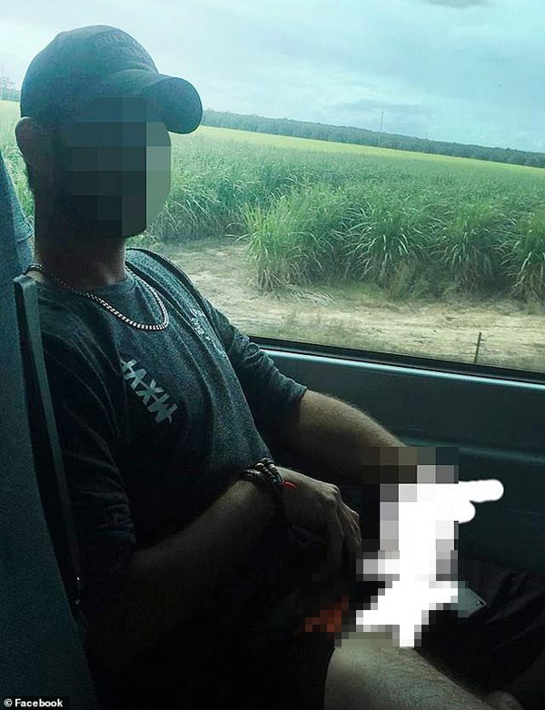 Cô gái đi tàu sốc nặng khi người đàn ông bên cạnh làm trò biến thái trước mặt mình-1