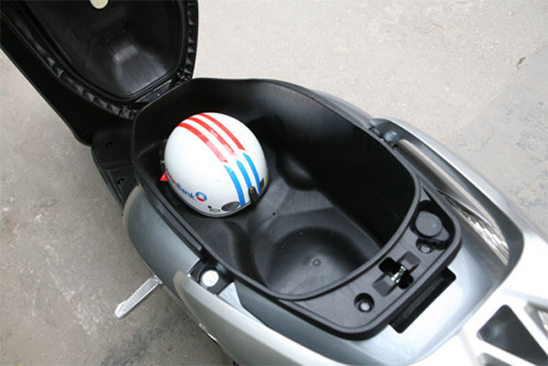 5 vật dụng cứ bỏ vào cốp xe là NỔ TUNG bất ngờ, số 1 cần đặc biệt chú ý-2