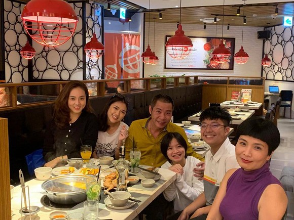 Nghệ sĩ Công Lý tổ chức tiệc sinh nhật cho con gái, vợ cũ và bạn gái đều tham dự, chỉ một mình Thảo Vân vắng mặt-1