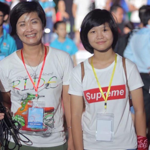 Nghệ sĩ Công Lý tổ chức tiệc sinh nhật cho con gái, vợ cũ và bạn gái đều tham dự, chỉ một mình Thảo Vân vắng mặt-3