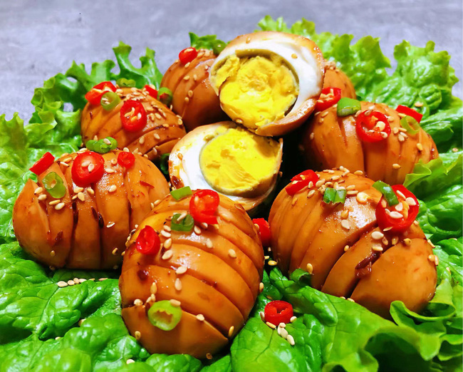 Ăn trứng rán trứng luộc mãi chán rồi, tối nay làm trứng sốt bia cực bắt mắt, đảm bảo ăn xong vẫn thòm thèm-1