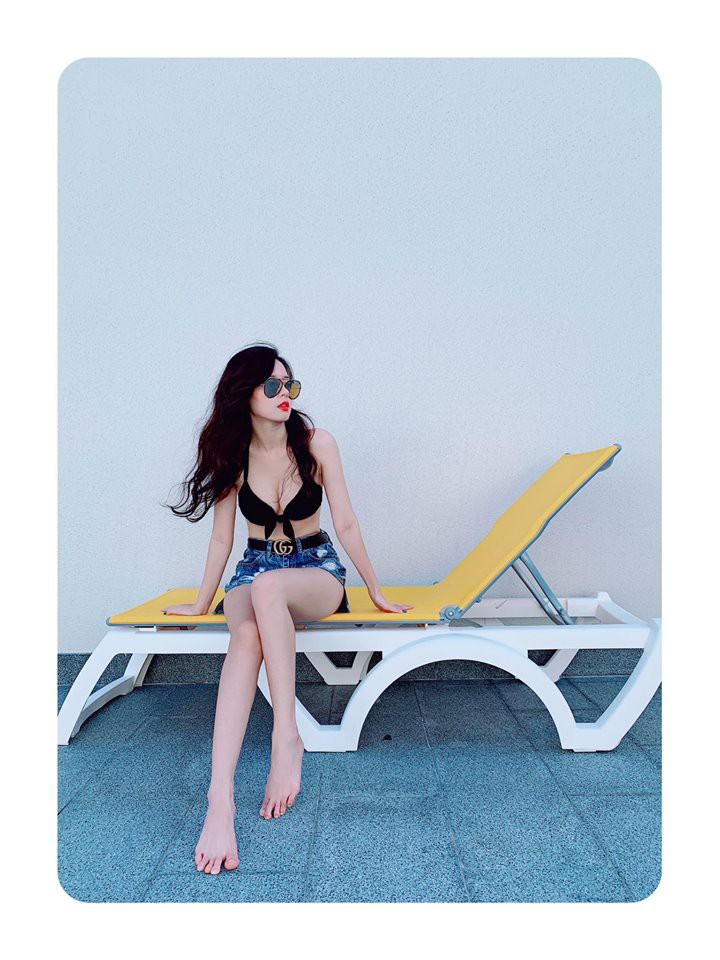 Cuộc chiến khoe eo thon dáng nuột với bikini: Loạt hot mom cũng táo bạo chẳng kém các sao nữ Vbiz-8