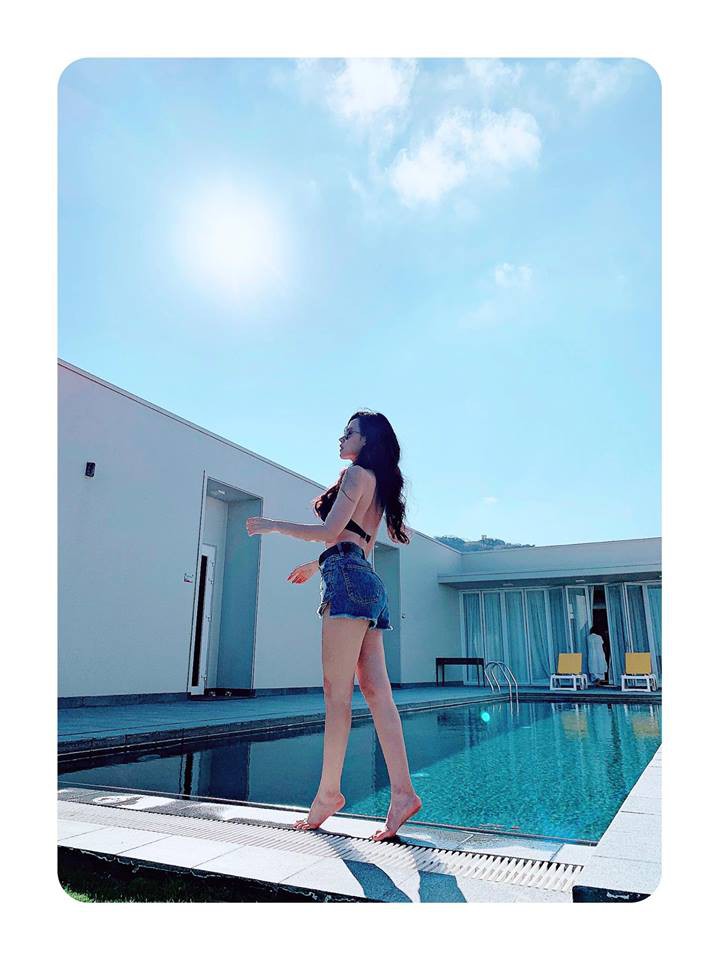 Cuộc chiến khoe eo thon dáng nuột với bikini: Loạt hot mom cũng táo bạo chẳng kém các sao nữ Vbiz-9